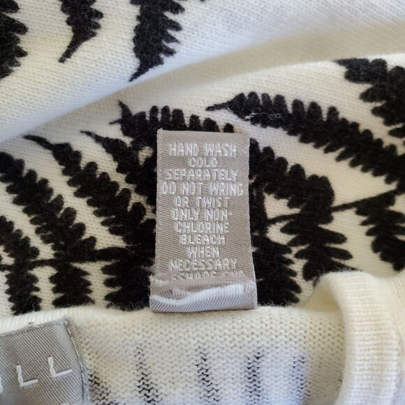 Kate Hill White Cardigan with Black Fern Leaves Imprints. Size S - Picture 10 of 13